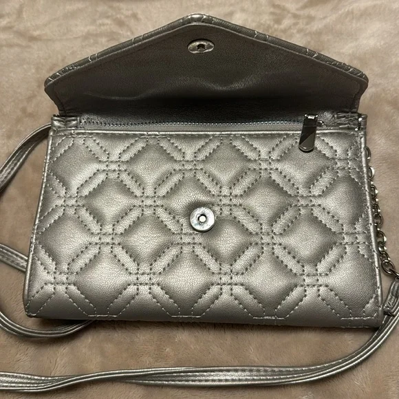 Metallic crossbody - Picture 3 of 5